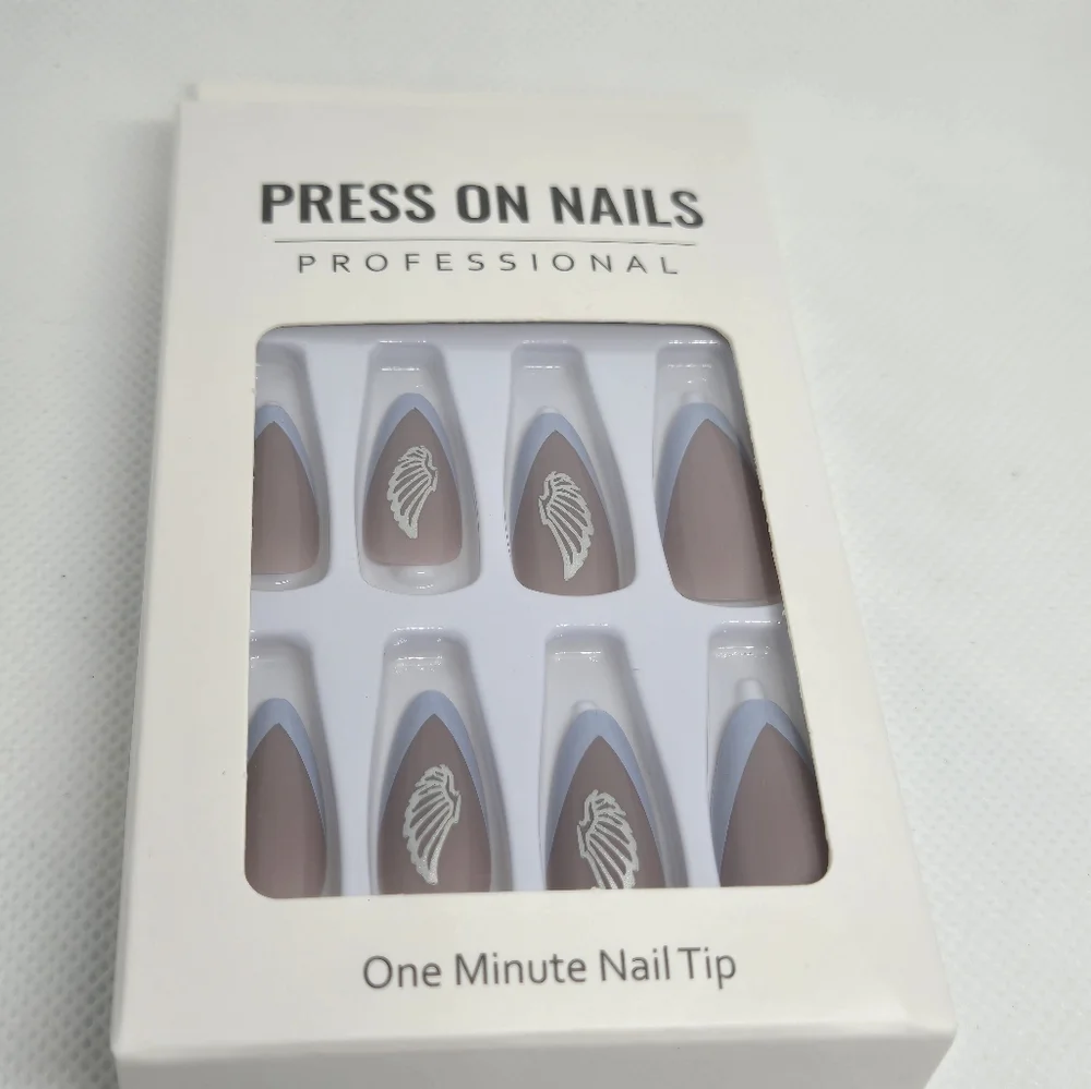 Brown and White Press On Nails - Picture 3 of 3